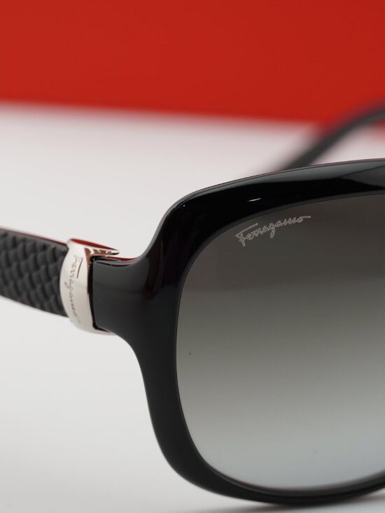 Salvatore Ferragamo SF739SA 001 Round Sunglasses - Black/Grey Gradient main image 7